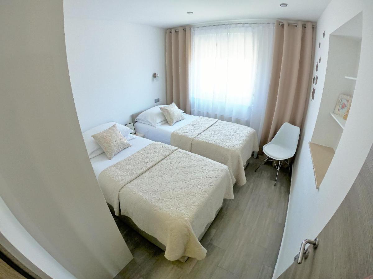 Apartment Stela - Private Terrace & Parking Zadar Exteriör bild