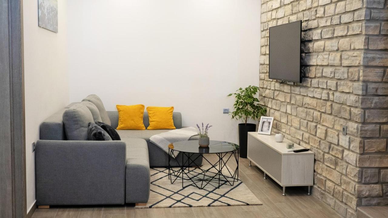 Apartment Stela - Private Terrace & Parking Zadar Exteriör bild